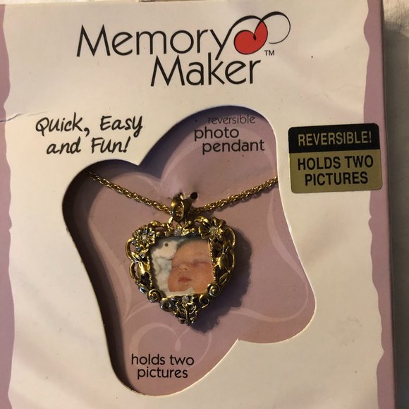 PHOTO PENDANT - Picture 1 of 2